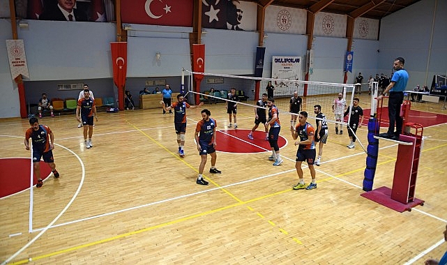 Osmangazi Belediyespor Voleybol Takımı 1. Lige y&uuml;kseldi