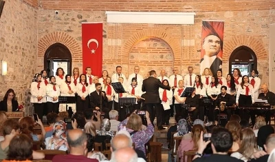 Osmangazi&rsquo;de T&uuml;rk&uuml;ler G&ouml;n&uuml;llere İşlendi