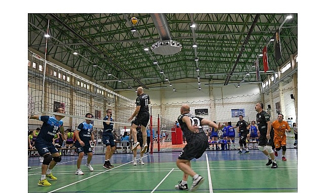 Osmangazi&rsquo;de 700&rsquo;&uuml;nc&uuml; Yıla &Ouml;zel Voleybol Turnuvası