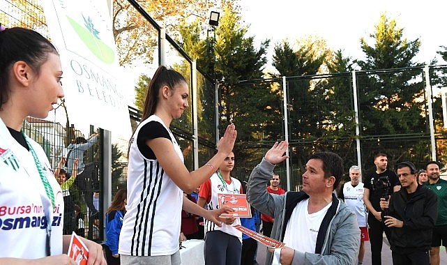Osmangazi&rsquo;de Basketler Cumhuriyet İ&ccedil;in Atıldı