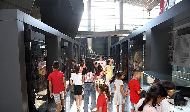 Osmangazi&rsquo;de &ccedil;ocuklara tarih ve edebiyatı sevdiren buluşma