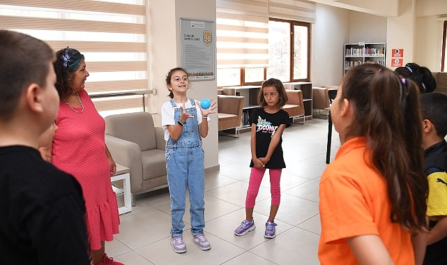Osmangazi&rsquo;de &ccedil;ocuklara yazma alışkanlığı kazandıran at&ouml;lye
