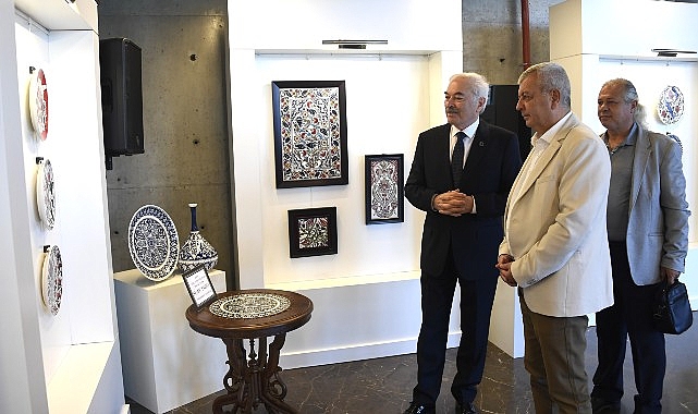 Osmangazi&rsquo;de &ldquo;Emeklilikten Bug&uuml;ne &Ccedil;ini Sergisi&rdquo; a&ccedil;ıldı