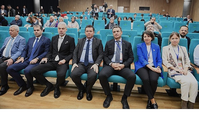 Osmangazi&rsquo;de gen&ccedil;leri girişimciliğe teşvik eden &ccedil;alıştay