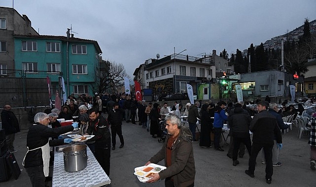 Osmangazi&rsquo;de G&ouml;n&uuml;l Sofraları B&uuml;y&uuml;yor