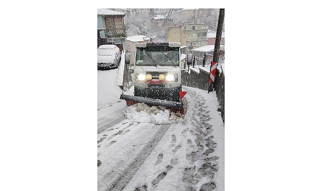 Osmangazi&rsquo;nin Y&uuml;ksek Kesimlerinde Kar Mesaisi