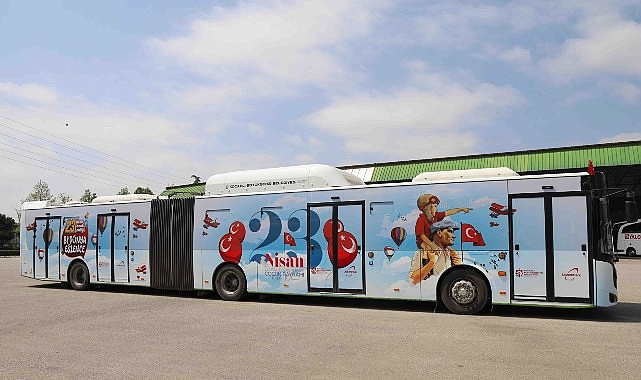 Otob&uuml;s ve tramvaylar 23 Nisan'a &ouml;zel giydirildi