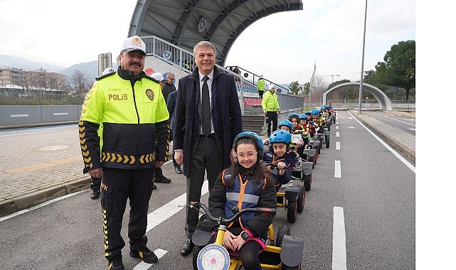 Oyak Renault&rsquo;dan Gelecek İ&ccedil;in G&uuml;venli Adımlar Projesi