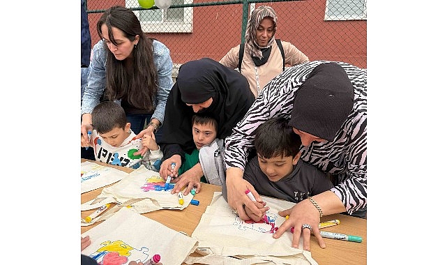 &Ouml;zel &ccedil;ocuklar g&ouml;n&uuml;llerince eğlendi