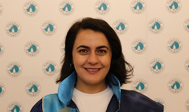 Paramedikler yoğun iş y&uuml;k&uuml;, şiddet ve yanlış ihbarlarla m&uuml;cadele ediyor!