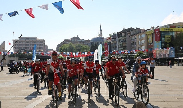 Pedallar 19 Mayıs ruhu ile &ccedil;evrildi