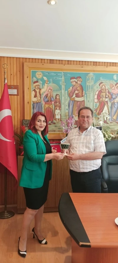 Pisagor'un Adalet Kupası Başkan &Ouml;zer'e Emanet Edildi