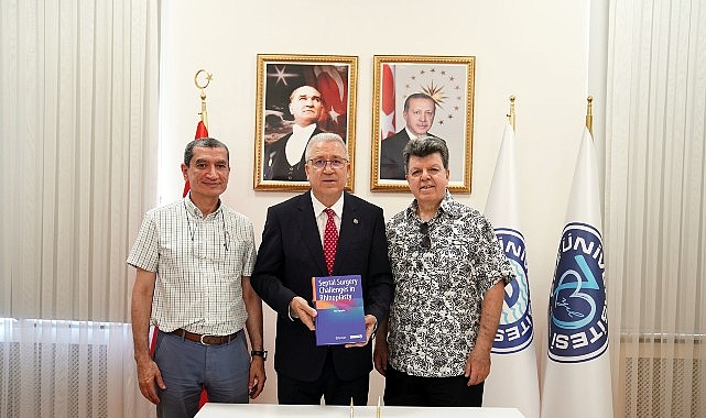 Prof. Dr. Apaydın&rsquo;ın yeni kitabı burun cerrahisinde referans niteliği taşıyor