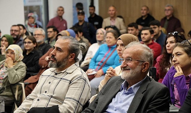 Prof. Dr. İsmail Hakkı Aydın, Kitap Fuarı'nda konuştu;  "Yokluğunuz hissedilmiyorsa, varlığınız y&uuml;kt&uuml;r"