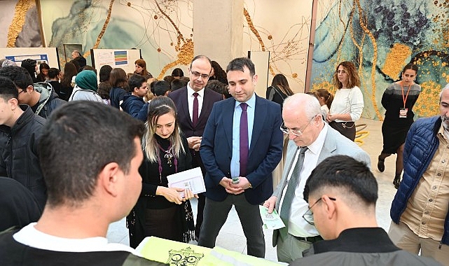 Prof. Dr. Kılı&ccedil;, Aydın&rsquo;daki &ldquo;Proje Pazarı&rdquo;nda Gen&ccedil; Bilim İnsanlarıyla Buluştu