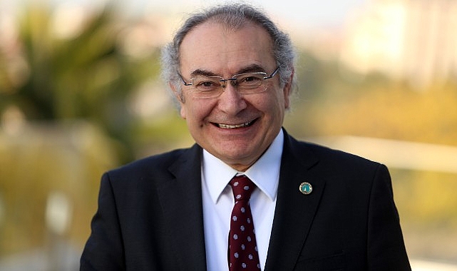 Prof. Dr. Nevzat Tarhan:  "&Ccedil;ocuk s&ouml;zleri takip etmez, izleri takip eder!&rdquo;
