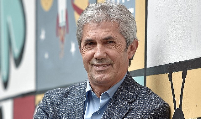 Prof. Dr. S&uuml;leyman İrvan: &ldquo;Savaşın ilk kurbanı daima ger&ccedil;eklerdir!&rdquo;