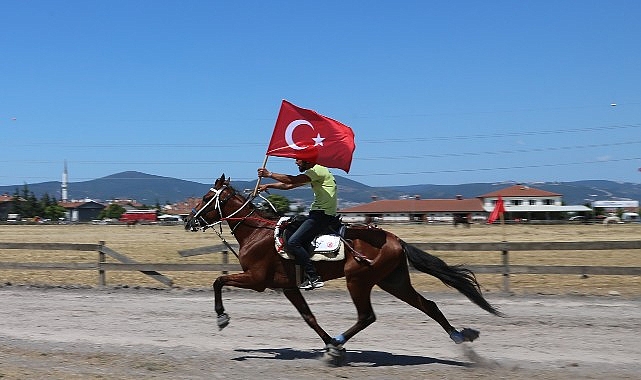 Rahvan At Yarışları Heyecanında Sıra G&ouml;lc&uuml;k Koşusunda