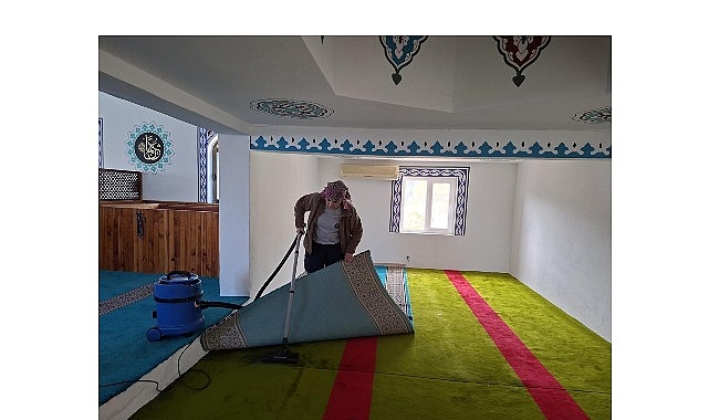 Ramazan &ouml;ncesi camilerde temizlik yapıldı