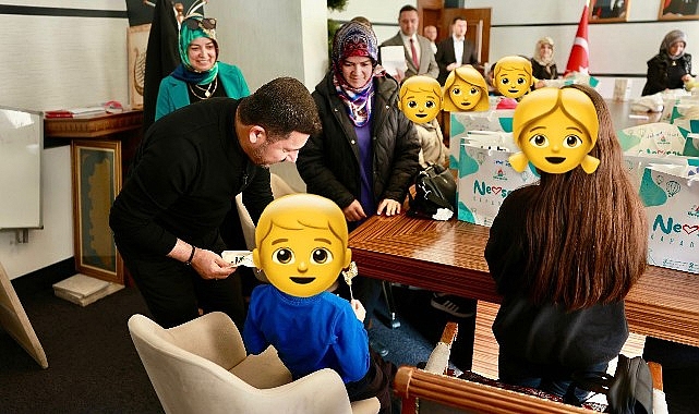 Rasim Amcalarından Nevşehirli &Ccedil;ocuklara &ldquo;Bayramcalık&rdquo;