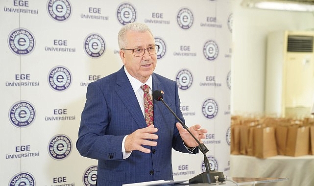 Rekt&ouml;r Budak, Ege &Uuml;niversitesi ailesinin Ramazan Bayramını kutladı