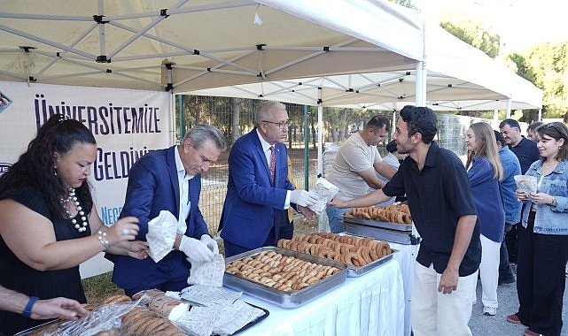 Rekt&ouml;r Prof. Dr. Budak&rsquo;tan &ouml;ğrencilere &ldquo;boyozlu&rdquo; karşılama