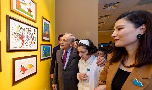 Renklerin Diliyle Farkındalık: Ayşeg&uuml;l&rsquo;&uuml;n Sergisi B&uuml;y&uuml;k İlgi G&ouml;rd&uuml;