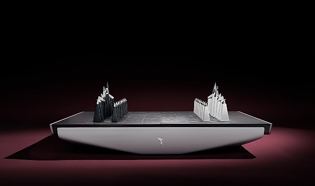 Rolls-Royce'dan &ouml;zel &uuml;retim Satran&ccedil; Seti