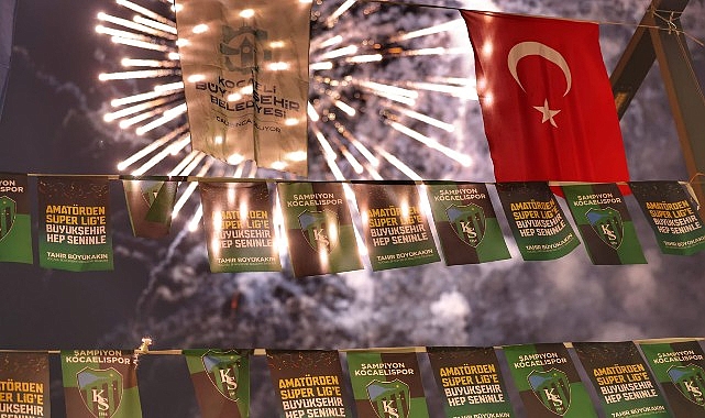 Şampiyonluk gecesinde coşku hi&ccedil; dinmedi