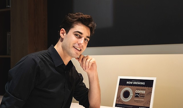Samsung Biyo-Re&ccedil;ine ile &uuml;retilen   ilk 13 in&ccedil;&rsquo;lik Renkli E-paper ekranını tanıttı