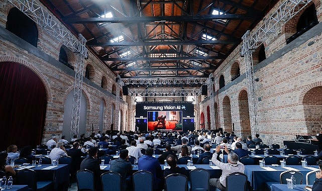 Samsung T&uuml;rkiye, iş ortakları zirvesinde Vision AI stratejisiyle &uuml;retilen 2025 yılı TV serisini tanıttı