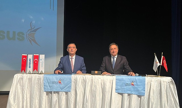 Sanayi ve &Uuml;niversiteyi Buluşturan İmza