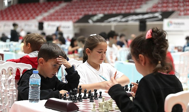 Satran&ccedil; Tutkunları Geleneksel Kyme Satran&ccedil; Turnuvası&rsquo;nda Buluşuyor