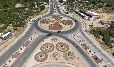 Seferihisar&rsquo;ın iki b&uuml;y&uuml;k kavşağı yenilendi 