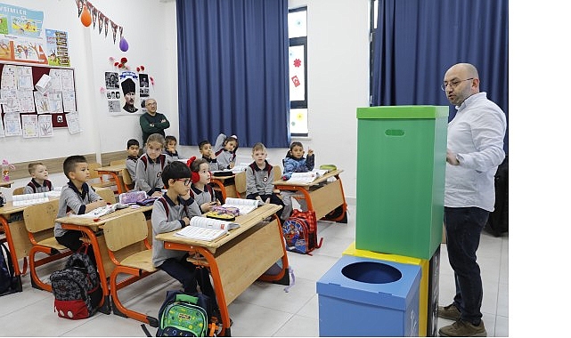 Seferihisar&rsquo;da &ouml;ğrencilere &ldquo;Sıfır Atık&rdquo; eğitimi