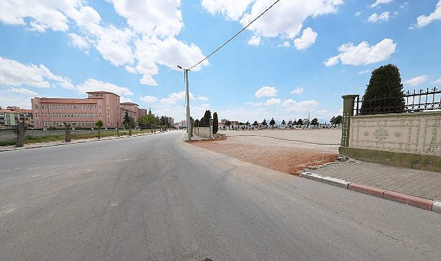 Şehir Mezarlığına Ara&ccedil;lar İ&ccedil;in Yeni Giriş Kapısı A&ccedil;ıldı