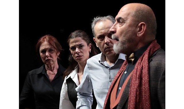 Şehir Tiyatroları Ibsen&rsquo;in &ldquo;Bir Halk D&uuml;şmanı&rdquo; Oyunuyla Tuzla&rsquo;da!