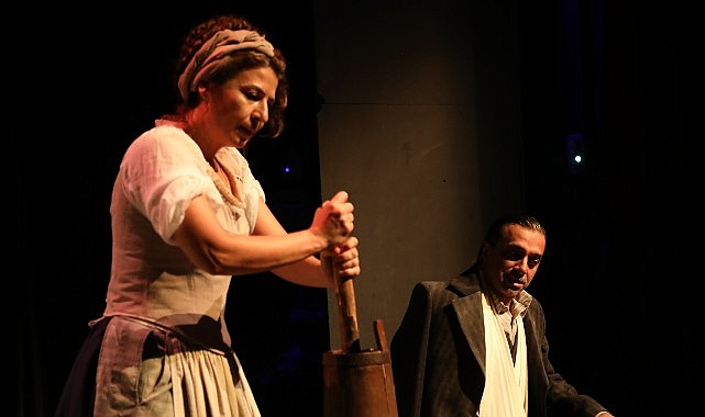 Şehrin Tiyatrosu &ldquo;G&ouml;k Kubbe&rdquo; Oyunuyla Bah&ccedil;elievler&rsquo;de