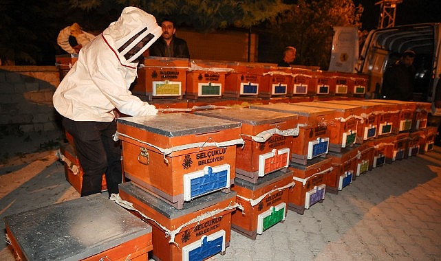 Sel&ccedil;uklu Belediyesi Arılı Kovan Desteği Projesi&rsquo;ni 4. Kez D&uuml;zenledi