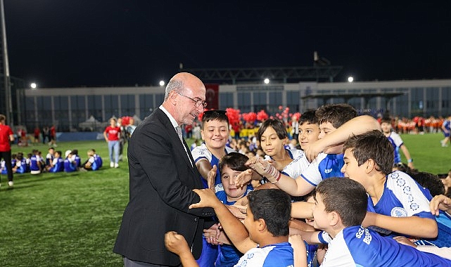 Sel&ccedil;uklu Belediyesi Yaz Spor Okulları&rsquo;ndan G&ouml;rkemli Kapanış
