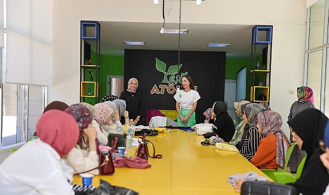 Sel&ccedil;uklu Belediyesi Yeşil At&ouml;lye Plastik Poşet Kullanımına Dikkat &Ccedil;ekti