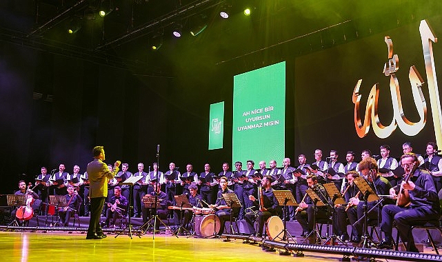 Sel&ccedil;uklu Sanat Akademisi İlahi Konseri İle G&ouml;n&uuml;llere Dokundu