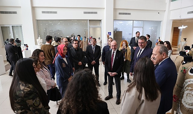 Sel&ccedil;uklu&rsquo;da 30 Mart Sıfır Atık G&uuml;n&uuml;&rsquo;nde Anlamlı Sergi