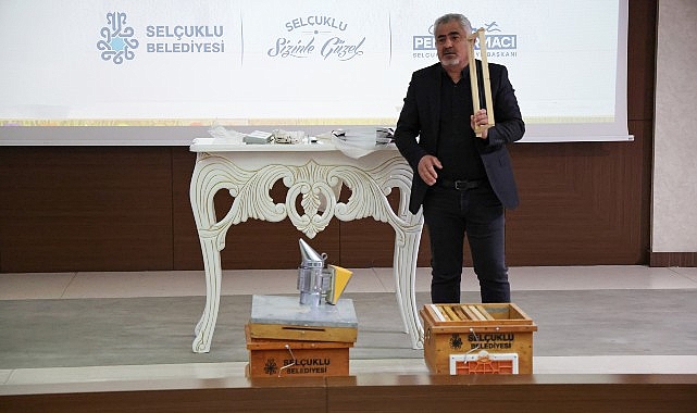 Sel&ccedil;uklu&rsquo;da Arıcılık Eğitimi ve Hibe Desteği S&uuml;r&uuml;yor
