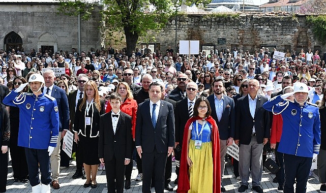 Şenlik ateşi 34'&uuml;nc&uuml; kez yandı