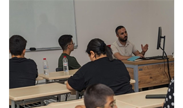 Sınav Destek Merkezi tercih d&ouml;neminde de &ouml;ğrencilerin yanında