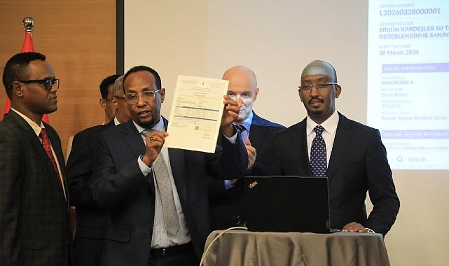 Somali&rsquo;de ilk uluslararası balık&ccedil;ılık lisansı bir T&uuml;rk gemisine verildi