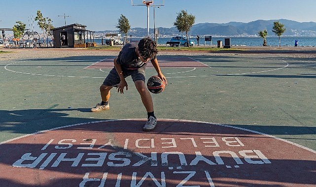 Spor istasyonlarının &uuml;&ccedil;&uuml;nc&uuml;s&uuml; Bostanlı&rsquo;da hizmete a&ccedil;ıldı