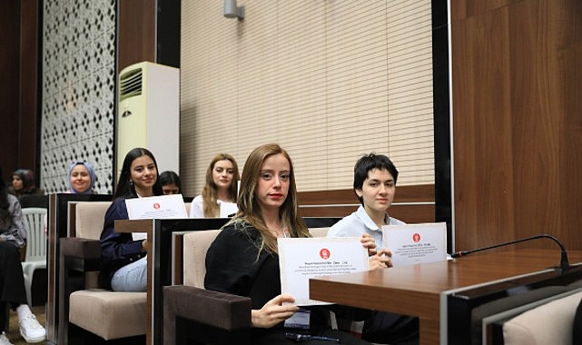 Stajyer &Ouml;ğrencilere Anlamlı Veda