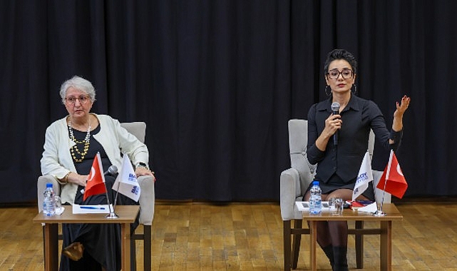 Şule Aydın ile &ldquo;Tımarhaneden Haber Var&rdquo; Bakırk&ouml;y&rsquo;deydi